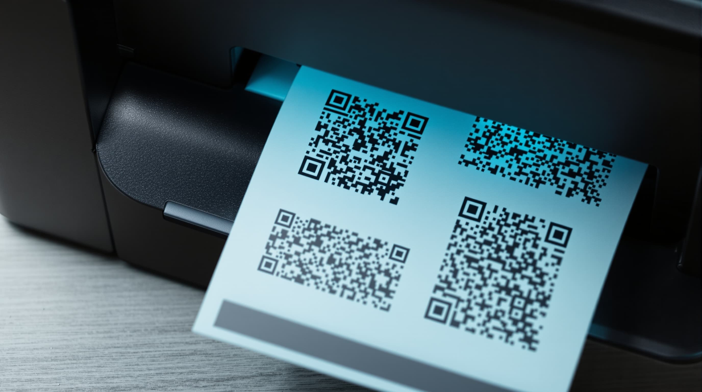 Bedruckter QR-Label-Bogen aus dem Laserdrucker